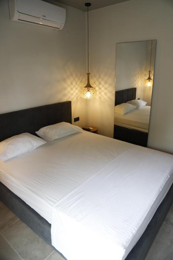 Aelia Boutique Apartments & Rooms Vrasná Exterior foto